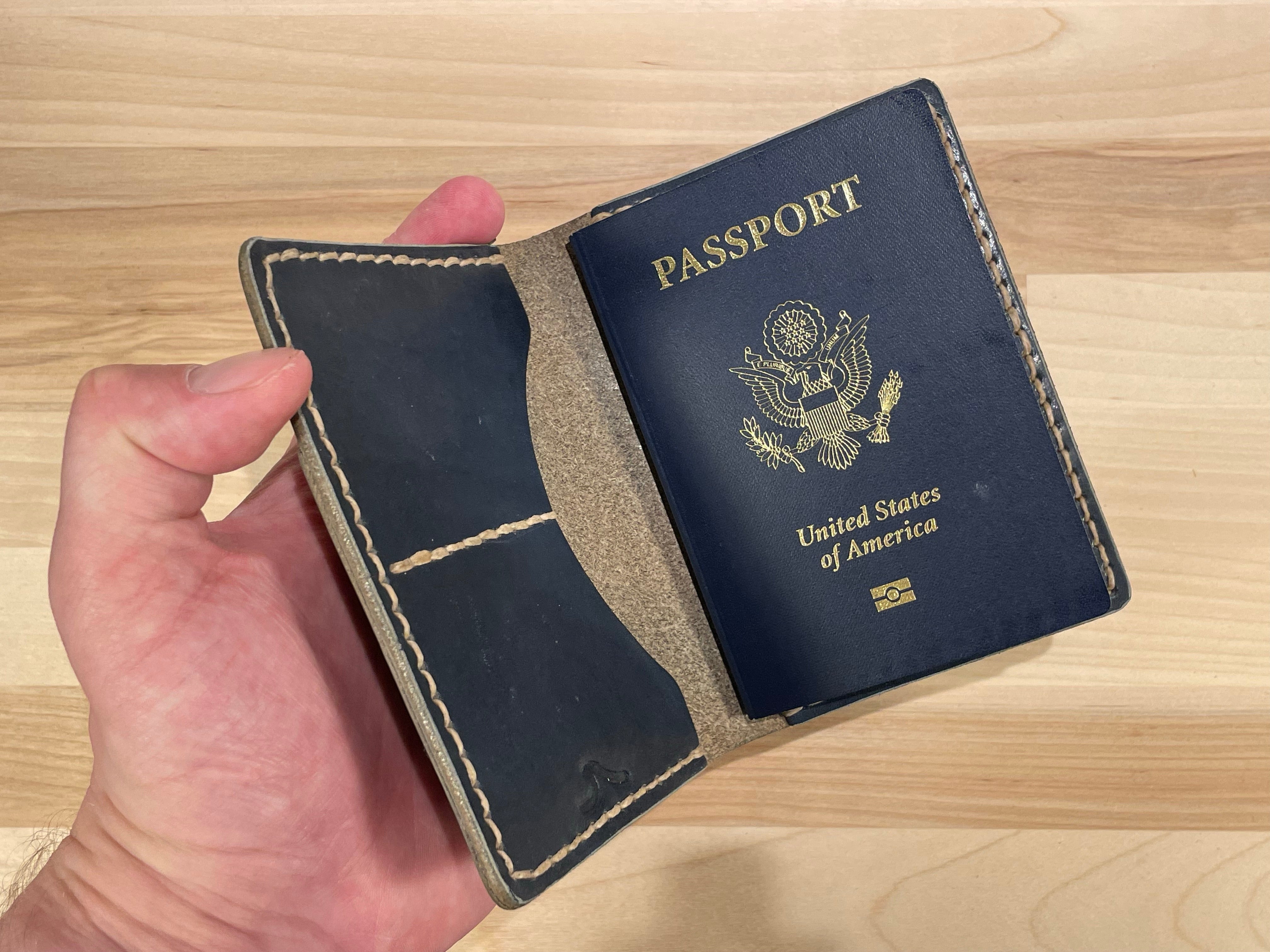 Maverick | Passport Holder in Ocean Blue