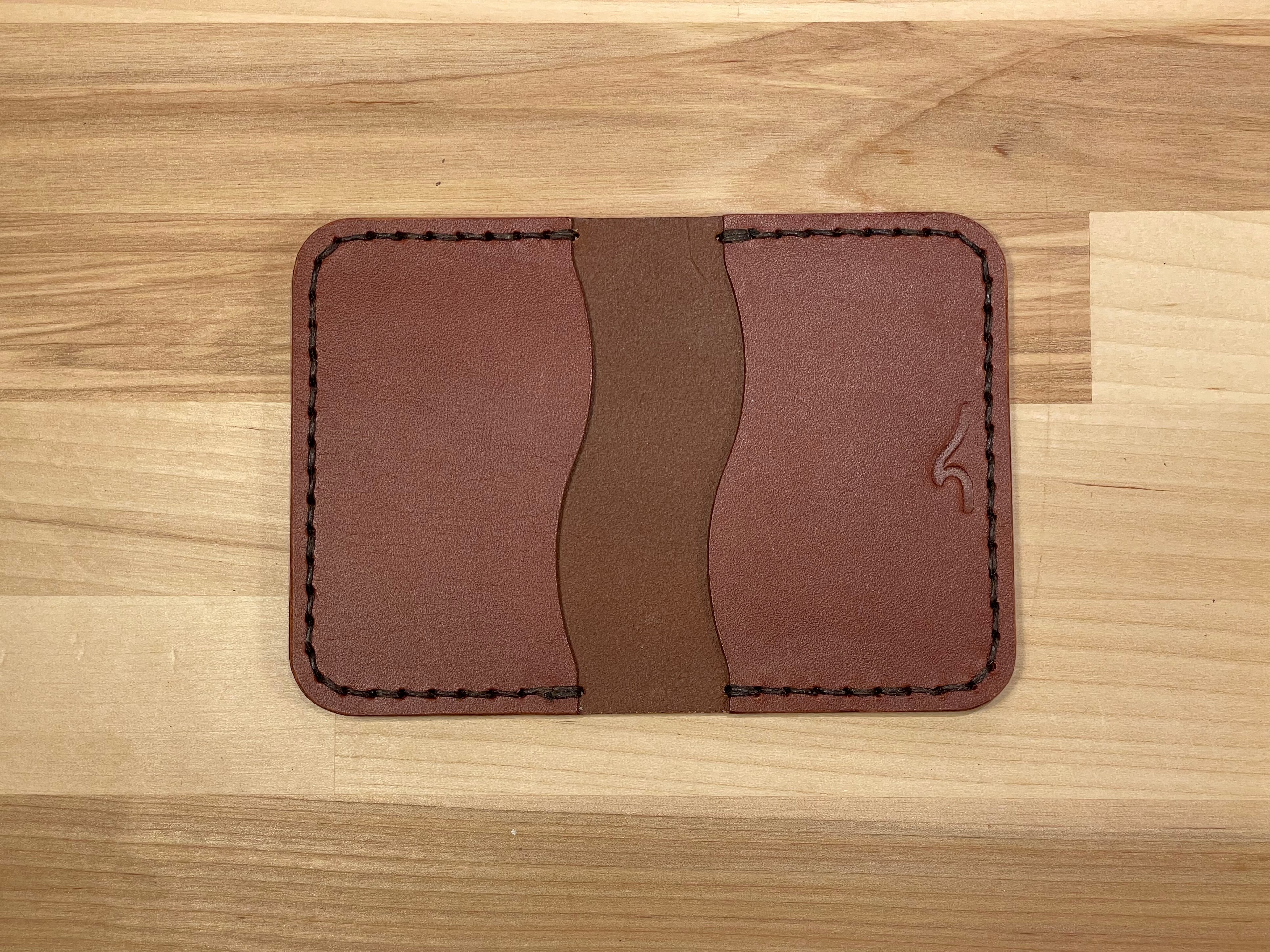 Squan | 2-Slot Bi-fold
